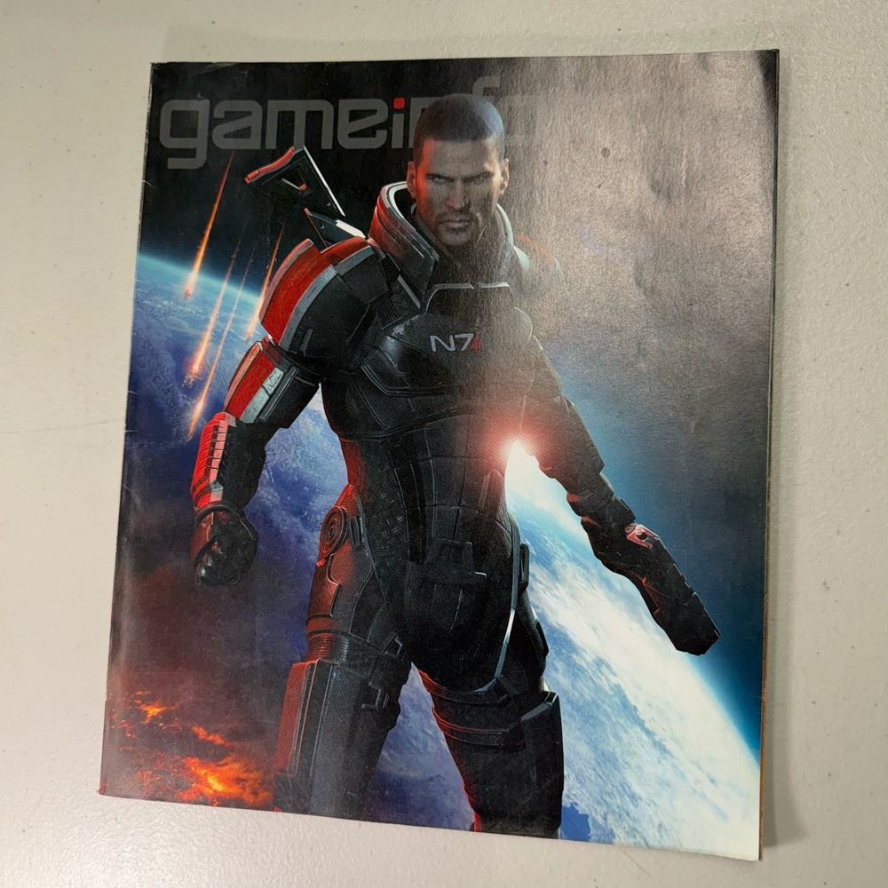 Game Informer Magazine Mass Effect 3 Cover Commander Shepard‎ N7 BioWare RPG